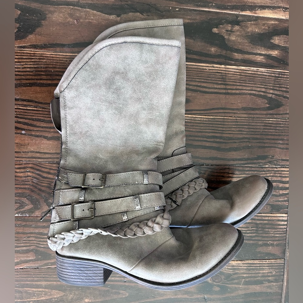Women’s Boots